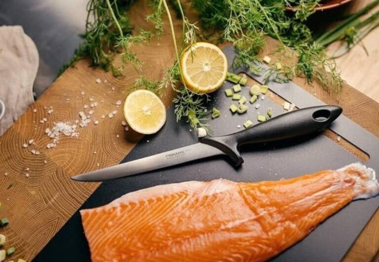 Fiskars Essential Kitchen Knife