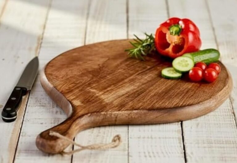 THEHEARTWILL Premium Round Mango Wood Chopping Board