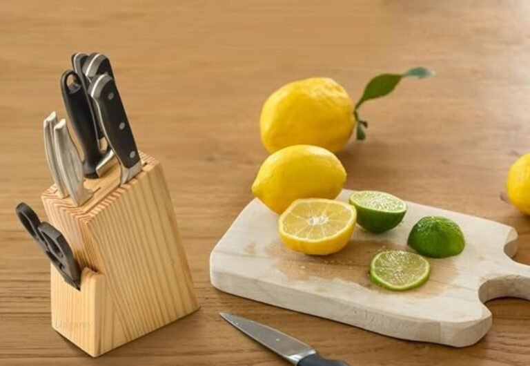 Udgamy Wooden Knife Stand